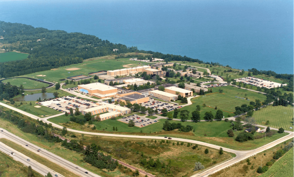 Aerial of campus 1981-1990