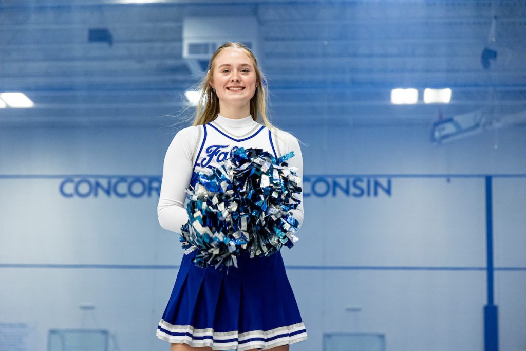 closer view of cheerleader