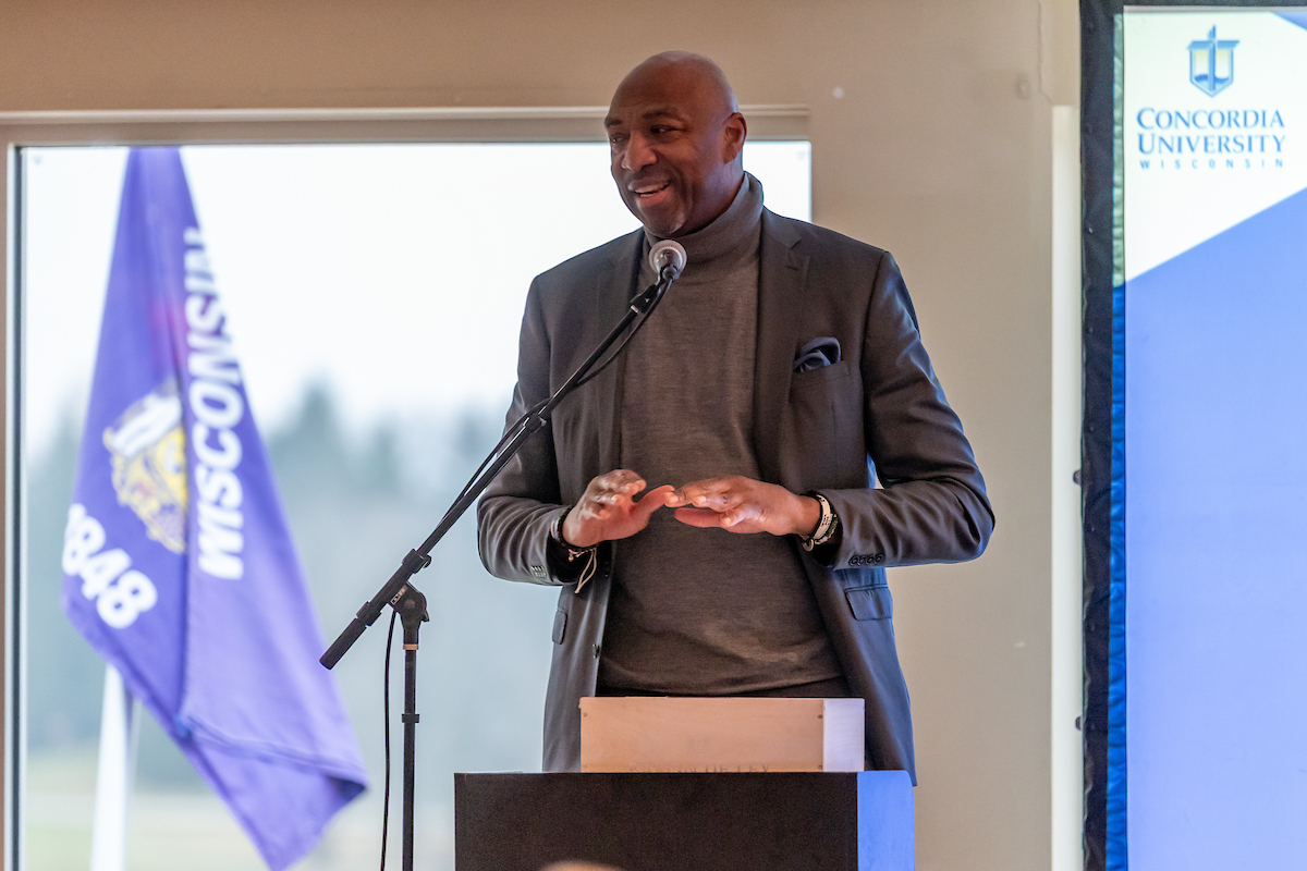 Vin Baker addresses the Christian Leadership Breakfast on Nov. 20.